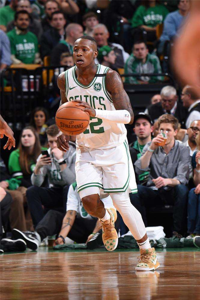 在西班牙足 在西班牙足