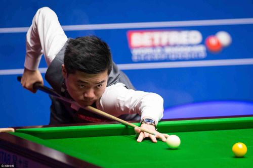 也凸显了球 也凸显了球