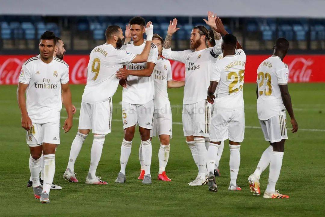 人才池中持 人才池中持